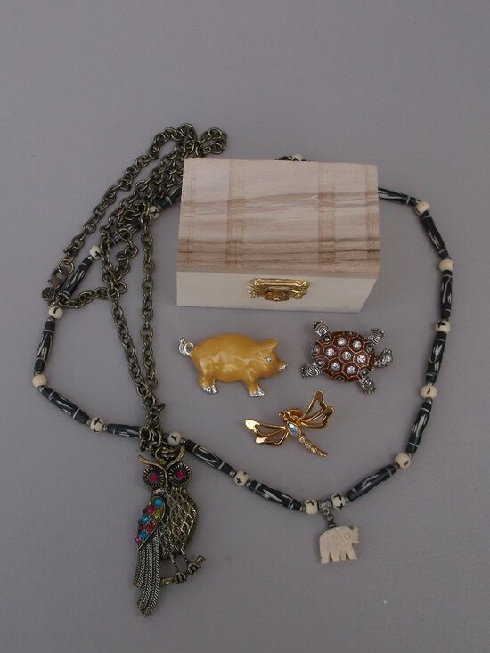 Source Unknown Jewelry - Animal Charm Jewelry Bundle – Owl & Elephant Necklaces + Pins + NWT Wood Box